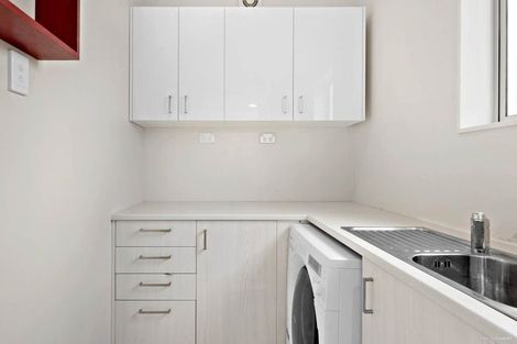 Photo of property in 184 Archers Road, Glenfield, Auckland, 0629