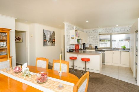 Photo of property in 6 Ursula Drive, Feilding, 4702