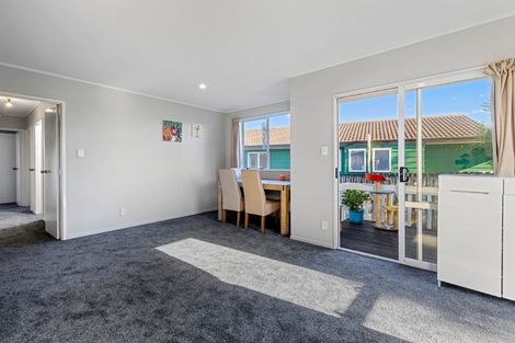 Photo of property in 12 Childers Road, Ranui, Auckland, 0612