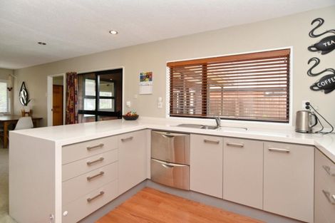 Photo of property in 11 Forest Park Place, Parklands, Christchurch, 8083