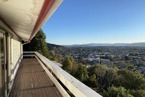 Photo of property in 4 Farrelly Grove, Fairfield, Lower Hutt, 5011