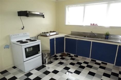 Photo of property in 2/17 Denver Avenue, Sunnyvale, Auckland, 0612