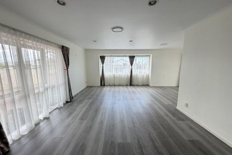 Photo of property in 34 Millhouse Drive, Northpark, Auckland, 2013