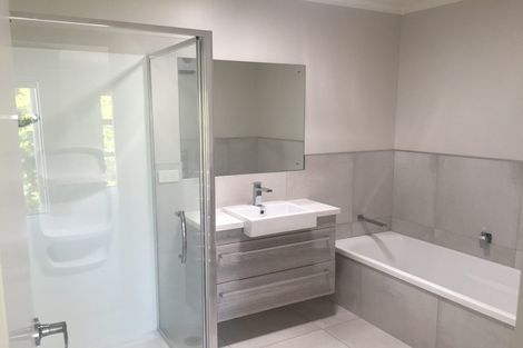 Photo of property in 2 Riviera Drive, Flat Bush, Auckland, 2019