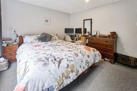Photo of property in 14 Montgomery Avenue, Karori, Wellington, 6012