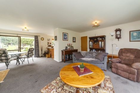 Photo of property in 14 Fraser Court, Roslyn, Palmerston North, 4414