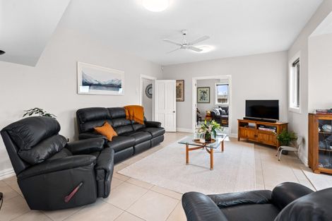 Photo of property in 57 Brooklyn Road, Carterton, 5713