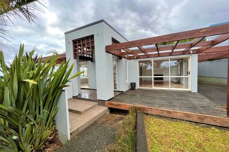 Photo of property in 1a Sycamore Drive, Sunnynook, Auckland, 0620