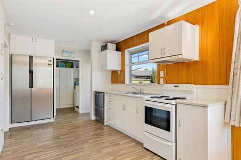 Photo of property in 8 Dunstan Crescent, Hornby, Christchurch, 8042