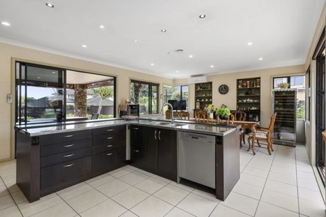 Photo of property in 70 Manor Park, Sunnyhills, Auckland, 2010