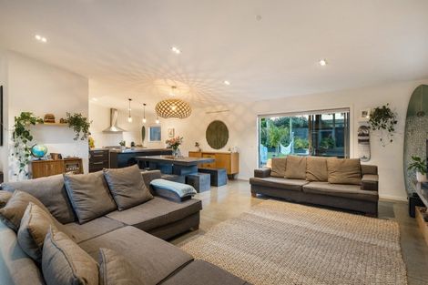 Photo of property in 209 Kiwi Road, Whangamata, 3620