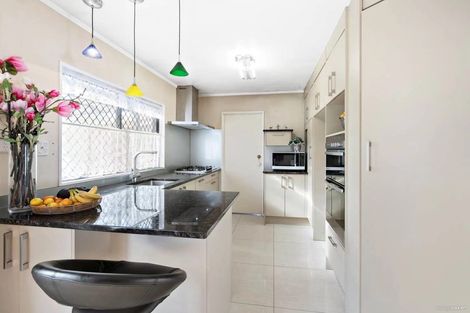 Photo of property in 204 Te Irirangi Drive, Flat Bush, Auckland, 2019