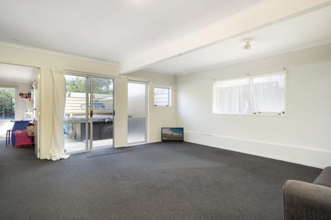 Photo of property in 144 Karewa Parade, Papamoa Beach, Papamoa, 3118