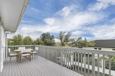 Photo of property in 1/16 Coronation Road, Glenfield, Auckland, 0627