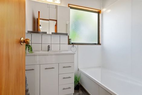 Photo of property in 34 Sunvale Place, Gate Pa, Tauranga, 3112