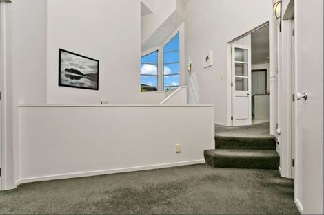 Photo of property in 2/79 Ocean View Road, Hillcrest, Auckland, 0627