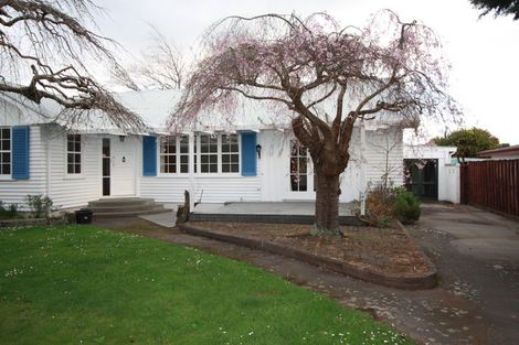 Photo of property in 24 Surrey Crescent, Hokowhitu, Palmerston North, 4410
