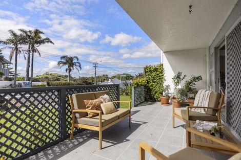 Photo of property in 2/103 Vauxhall Road, Narrow Neck, Auckland, 0624