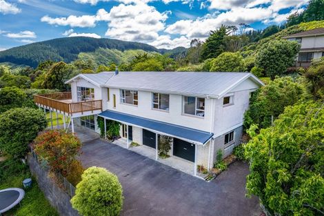 Photo of property in 10 Spicer Place, Tawa, Wellington, 5028