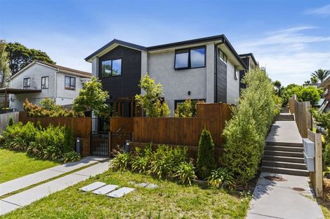 Photo of property in 6/102 Millbrook Road, Sunnyvale, Auckland, 0612