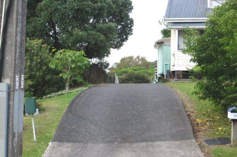 Photo of property in 25b Duncan Avenue, Te Atatu South, Auckland, 0610