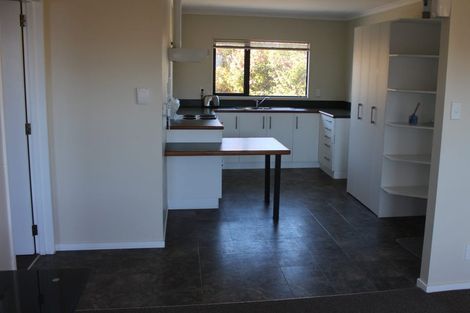 Photo of property in 18 Royal Oak Drive, Kelvin Grove, Palmerston North, 4414