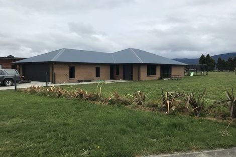 Photo of property in 19 Orbell Crescent, Te Anau, 9679