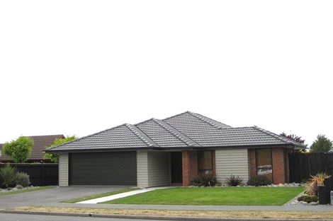 Photo of property in 5 Regalwood Close, Parklands, Christchurch, 8083
