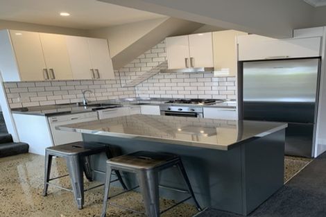 Photo of property in 122 Rongotai Road, Kilbirnie, Wellington, 6022