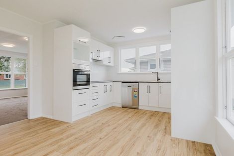 Photo of property in 60 Ellesmere Crescent, Highbury, Palmerston North, 4412