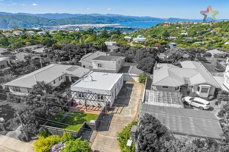 Photo of property in 206a Miromiro Road, Normandale, Lower Hutt, 5010