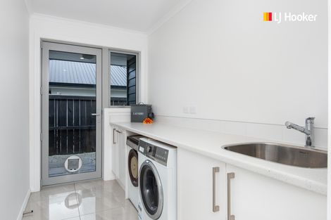 Photo of property in 8 Kinloch Place, Mosgiel, 9024