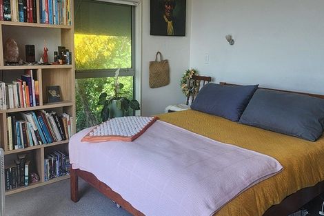 Photo of property in 218 Evans Bay Parade, Hataitai, Wellington, 6021