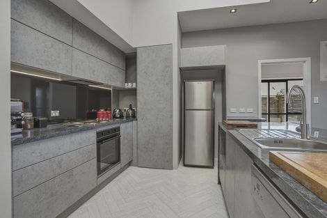 Photo of property in 43 Bradshaw Street, South Dunedin, Dunedin, 9012