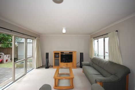 Photo of property in 28 Terracotta Drive, Blockhouse Bay, Auckland, 0600