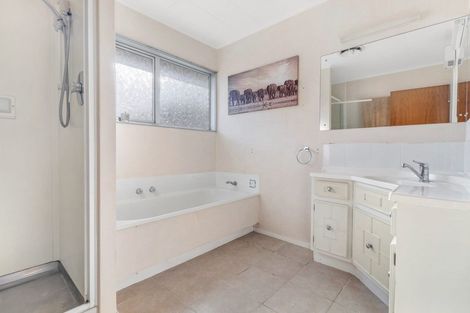 Photo of property in 11 Endeavour Avenue, Welcome Bay, Tauranga, 3112