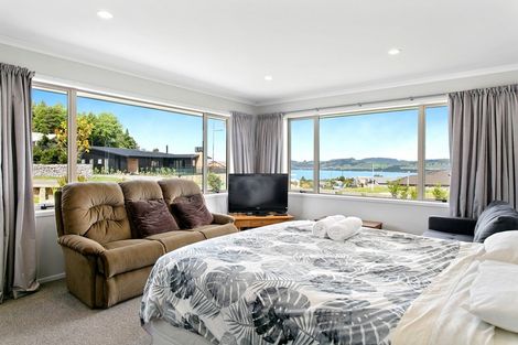 Photo of property in 45 Botanical Heights Drive, Waipahihi, Taupo, 3330