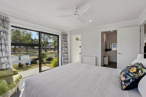 Photo of property in 54 Stratford Drive, Mount Pisa, Cromwell, 9383