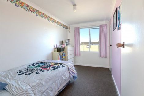 Photo of property in 9 Morere Street, Titahi Bay, Porirua, 5022