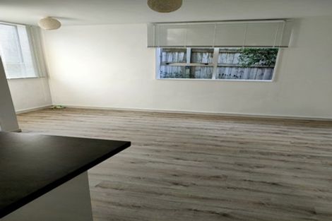 Photo of property in 19/125 Queens Drive, Lyall Bay, Wellington, 6022