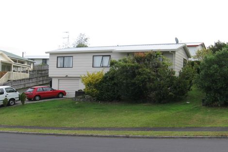 Photo of property in 2/38 Elizabeth Drive, West Harbour, Auckland, 0618