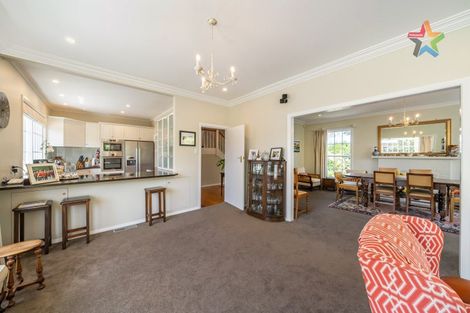 Photo of property in 67 Queens Grove, Hutt Central, Lower Hutt, 5010