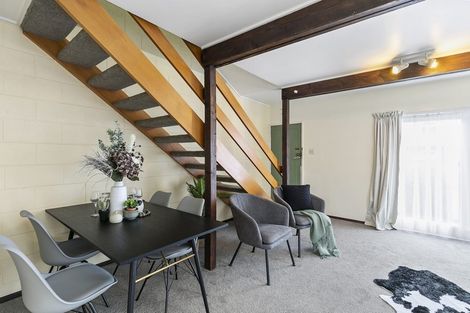 Photo of property in Lynbrae Court Flats, 17/4 Dr Taylor Terrace, Johnsonville, Wellington, 6037