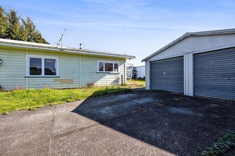 Photo of property in 35 Gladstone Street, Hawera, 4610