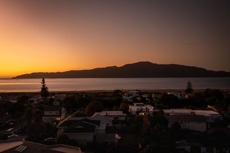 Photo of property in 13a Webber Street, Paraparaumu Beach, Paraparaumu, 5032