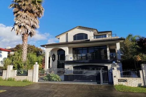 Photo of property in 46 Waimanu Bay Drive, Te Atatu Peninsula, Auckland, 0610