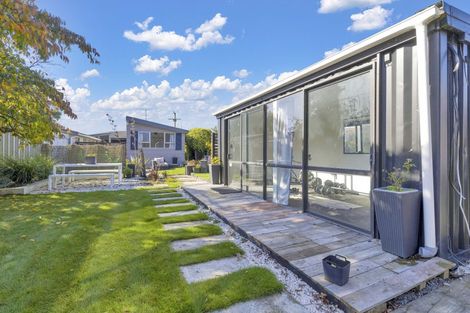 Photo of property in 47 Kings Avenue, Waikuku Beach, 7402