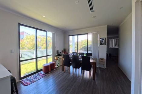 Photo of property in 11 Pihoihoi Place, Hobsonville, Auckland, 0616