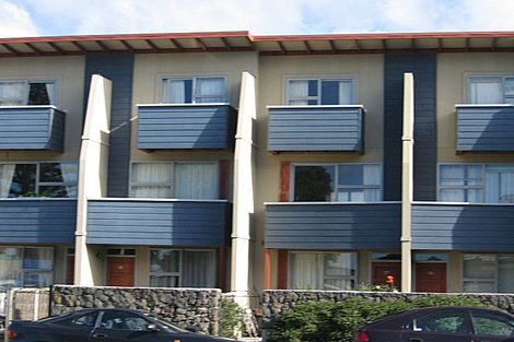 Photo of property in 18/3 Riverside Road, Orewa, 0931