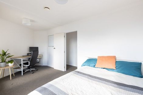 Photo of property in 3 Karaka Street, Inglewood, 4330